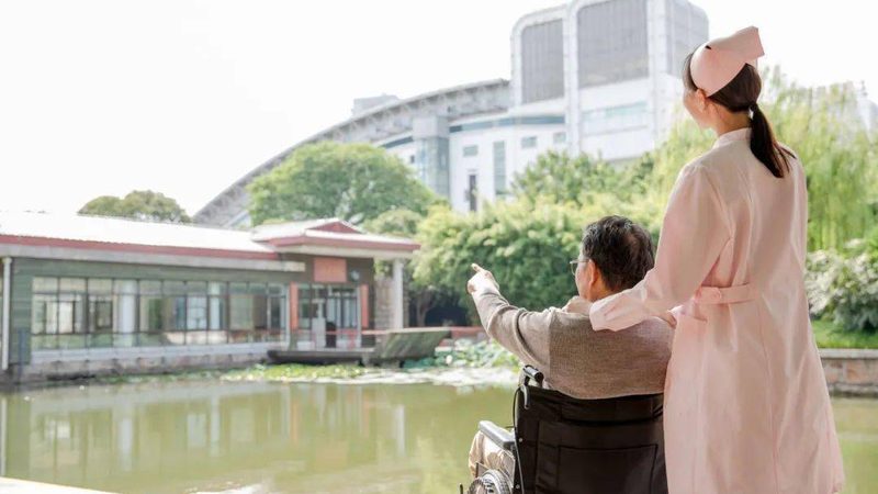 小型养老院加盟，费用构成解析与考量要点**